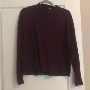 Oversized turtle neck crop